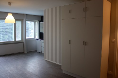 Siirrettävä vaatekomero