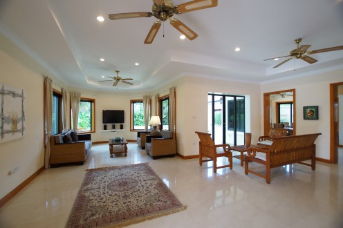 Valot päällä, manuaaliasetukset, laajakulmaobjektiivi