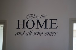 Eteisen seinät maalattu 2014